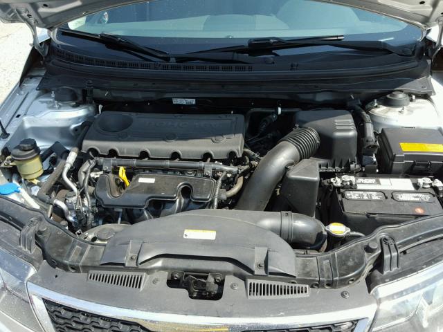 KNAFW4A37B5405591 - 2011 KIA FORTE SX SILVER photo 7