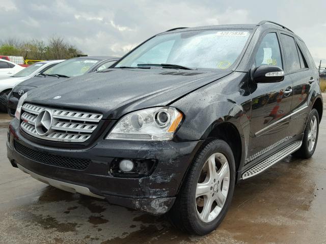 4JGBB86E38A298985 - 2008 MERCEDES-BENZ ML 350 BLACK photo 2