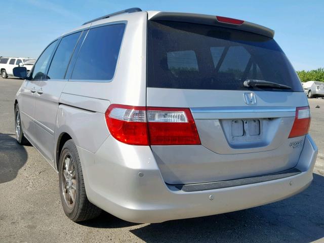 5FNRL38845B101402 - 2005 HONDA ODYSSEY TO SILVER photo 3