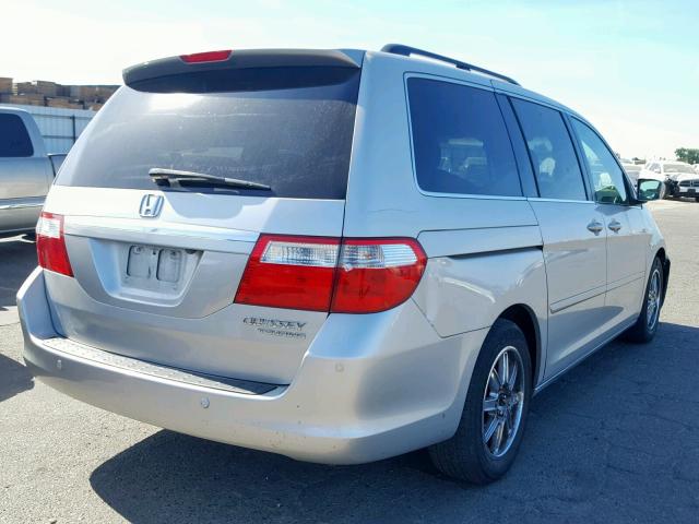 5FNRL38845B101402 - 2005 HONDA ODYSSEY TO SILVER photo 4