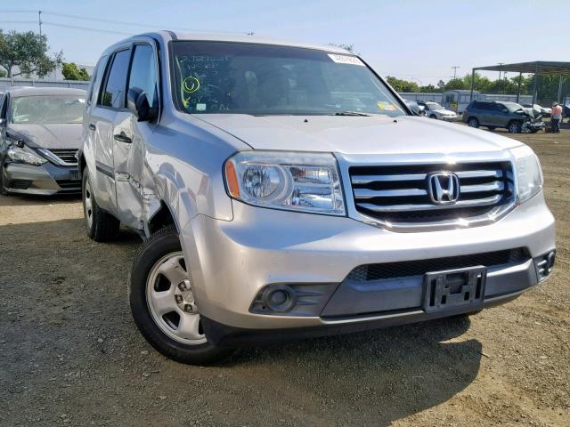 5FNYF3H28CB026960 - 2012 HONDA PILOT LX SILVER photo 1