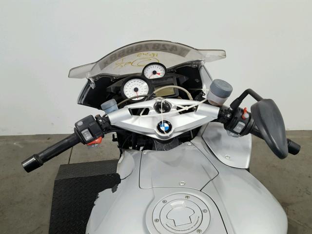 WB105950X7ZP85483 - 2007 BMW K1200 RS SILVER photo 8