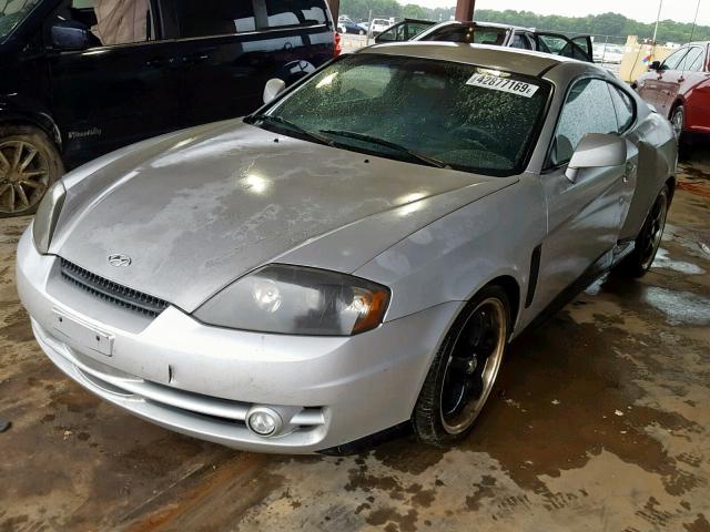 KMHHM65D84U152818 - 2004 HYUNDAI TIBURON SILVER photo 2