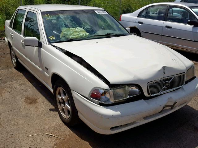 YV1LS5579W1517482 - 1998 VOLVO S70 WHITE photo 1