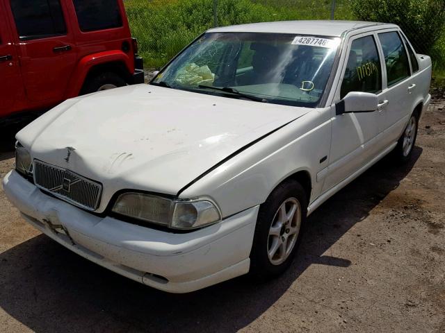 YV1LS5579W1517482 - 1998 VOLVO S70 WHITE photo 2