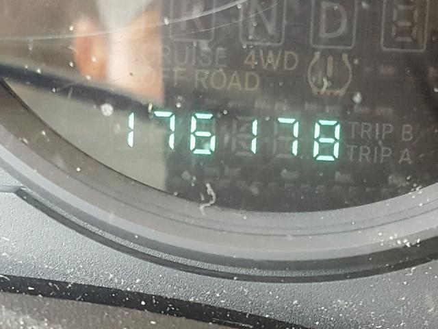 1J4NT4FB8AD617597 - 2010 JEEP COMPASS SP 银色 照片 8