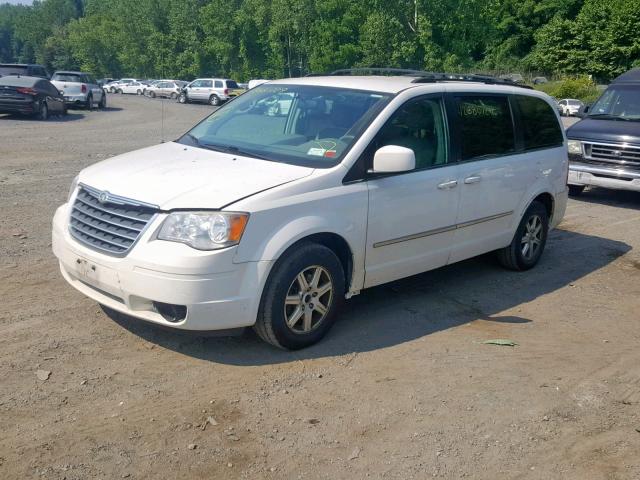 2A4RR5D13AR126674 - 2010 CHRYSLER TOWN & COU WHITE photo 2