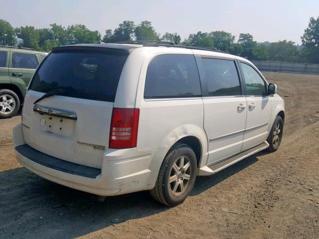 2A4RR5D13AR126674 - 2010 CHRYSLER TOWN & COU WHITE photo 4