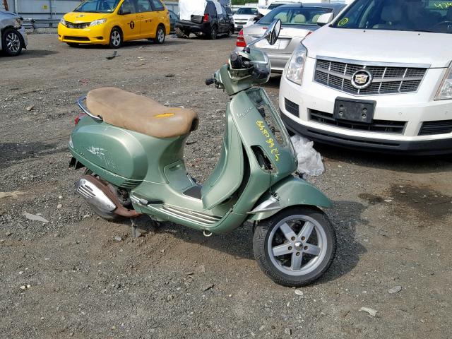 ZAPM448FX85013423 - 2008 VESPA LX 150 GREEN photo 1