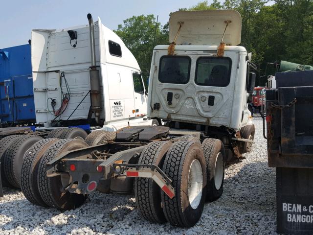 1FUJGEBG6ELFM3376 - 2014 FREIGHTLINER CASCADIA 1 WHITE photo 4