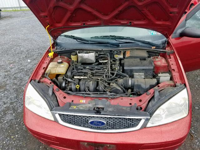 1FAFP34N95W112917 - 2005 FORD FOCUS ZX4 RED photo 7