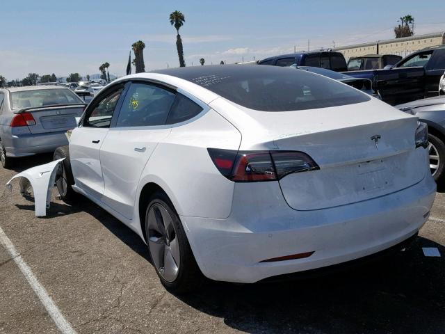 5YJ3E1EA5JF057416 - 2018 TESLA MODEL 3 WHITE photo 3