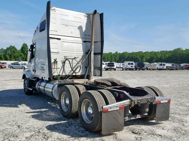 4V4NC9EH2CN543555 - 2012 VOLVO VN VNL WHITE photo 3