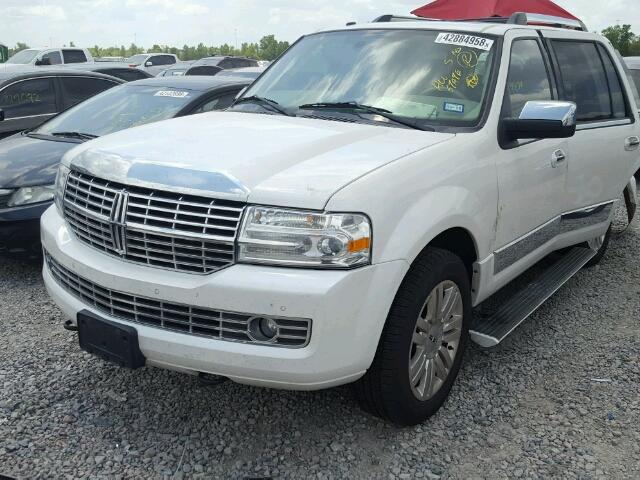 5LMJJ2H56DEL09308 - 2013 LINCOLN NAVIGATOR WHITE photo 2