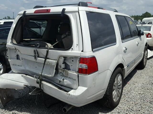 5LMJJ2H56DEL09308 - 2013 LINCOLN NAVIGATOR WHITE photo 4