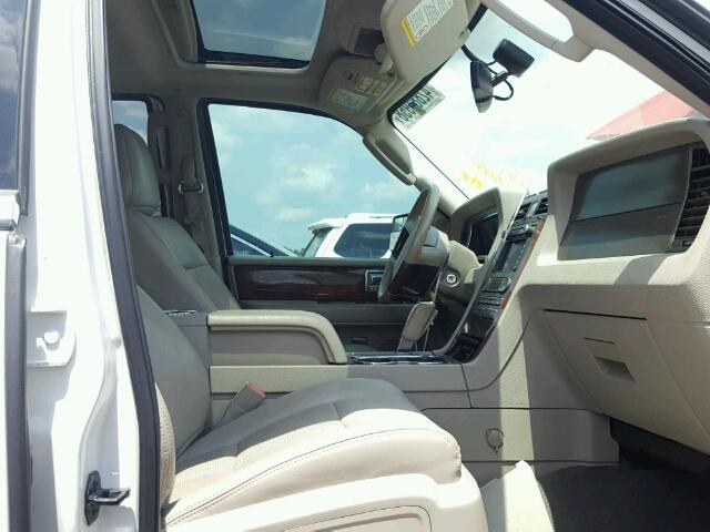 5LMJJ2H56DEL09308 - 2013 LINCOLN NAVIGATOR WHITE photo 5