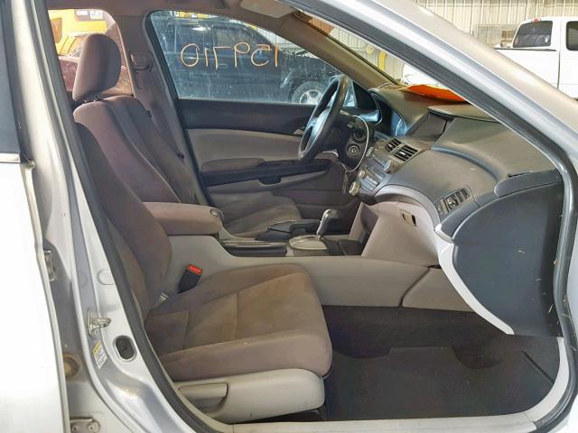 1HGCP2F48BA022342 - 2011 HONDA ACCORD LXP SILVER photo 5