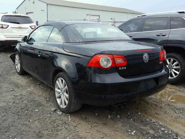 WVWFA71F88V006629 - 2008 VOLKSWAGEN EOS LUX 黑色 照片 3