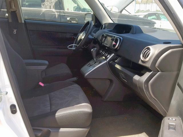 JTLZE4FE3DJ042394 - 2013 TOYOTA SCION XB Weiß Foto 5