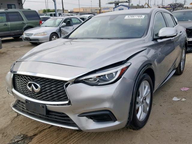 SJKCH5CP5HA039147 - 2017 INFINITI QX30 BASE GRAY photo 2