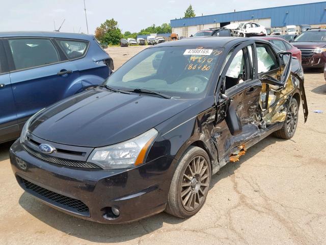 1FAHP3GN6AW186486 - 2010 FORD FOCUS SES BLACK photo 2