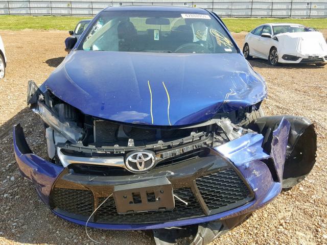 4T1BF1FK6GU572887 - 2016 TOYOTA CAMRY LE BLUE photo 7