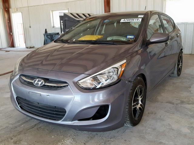 KMHCT5AE5GU259626 - 2016 HYUNDAI ACCENT SE CHARCOAL photo 2