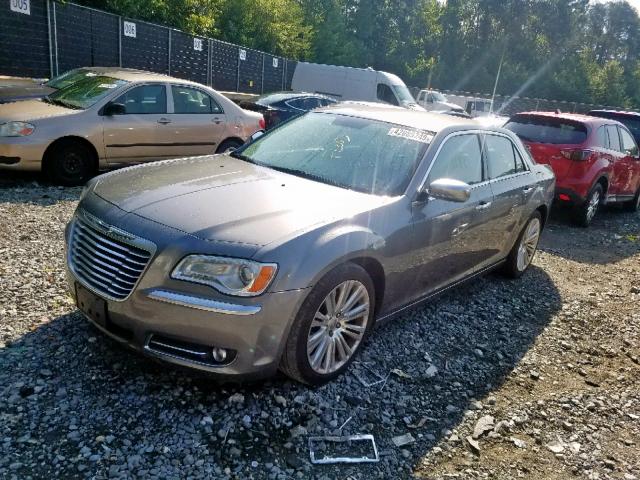 2C3CCACG0CH274435 - 2012 CHRYSLER 300 LIMITE SILVER photo 2