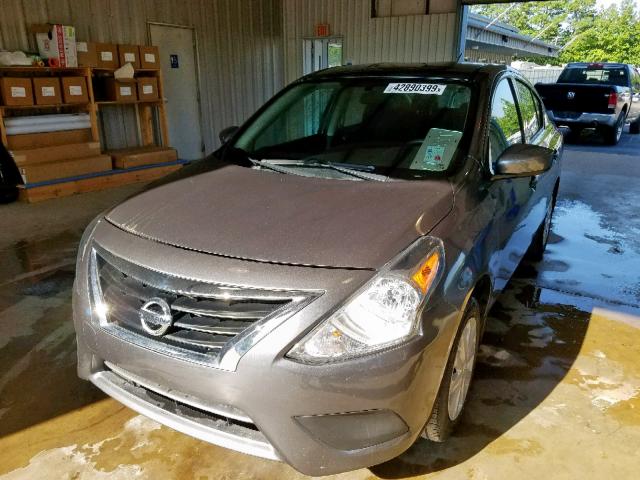 3N1CN7AP6HL870341 - 2017 NISSAN VERSA S GRAY photo 2