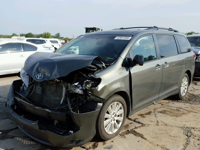 5TDYK3DCXBS002423 - 2011 TOYOTA SIENNA XLE GRAY photo 2