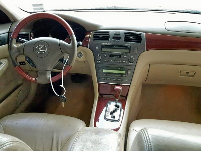 JTHBF30G025005807 - 2002 LEXUS ES 300 BLUE photo 9