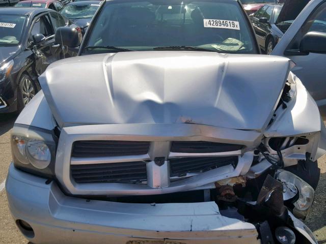 1D7HE48PX7S259192 - 2007 DODGE DAKOTA QUA SILVER photo 7