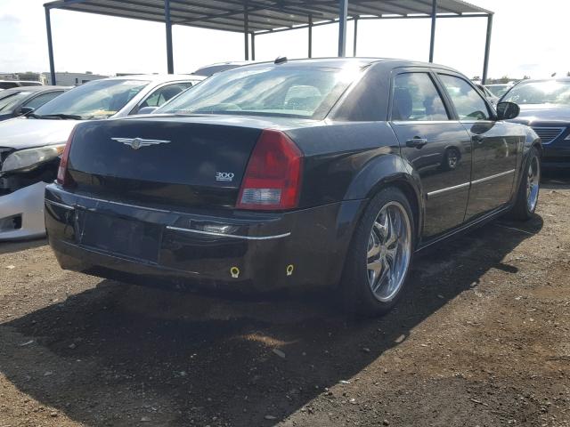 2C3KA53G66H115772 - 2006 CHRYSLER 300 TOURIN BLACK photo 4