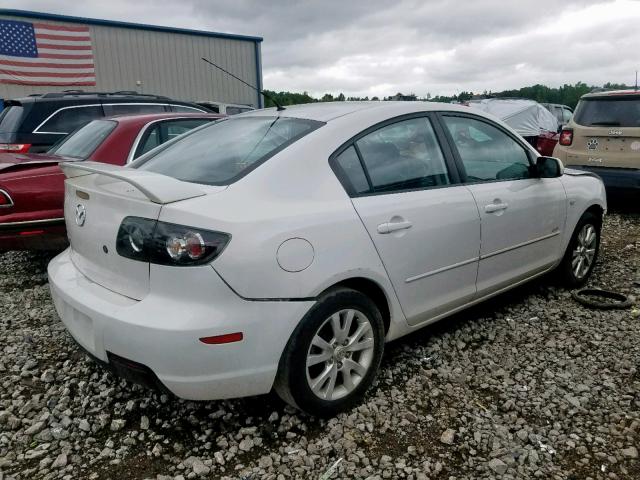 JM1BK323581775797 - 2008 MAZDA 3 S WHITE photo 4