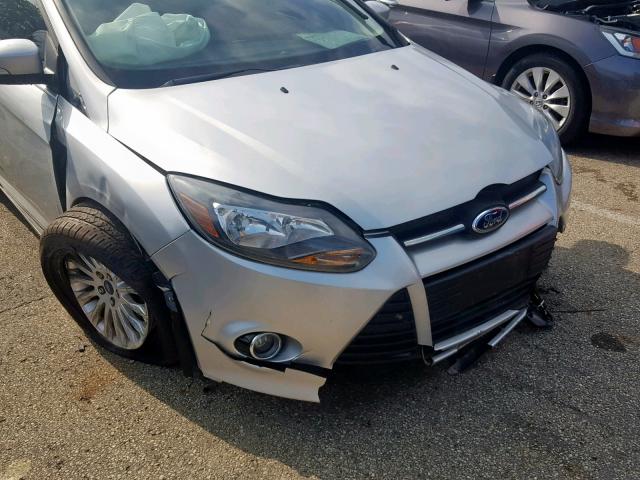 1FAHP3J24CL445091 - 2012 FORD FOCUS TITA SILVER photo 9