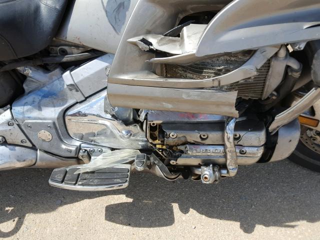 1HFSC475X3A200400 - 2003 HONDA GL1800 A SILVER photo 7