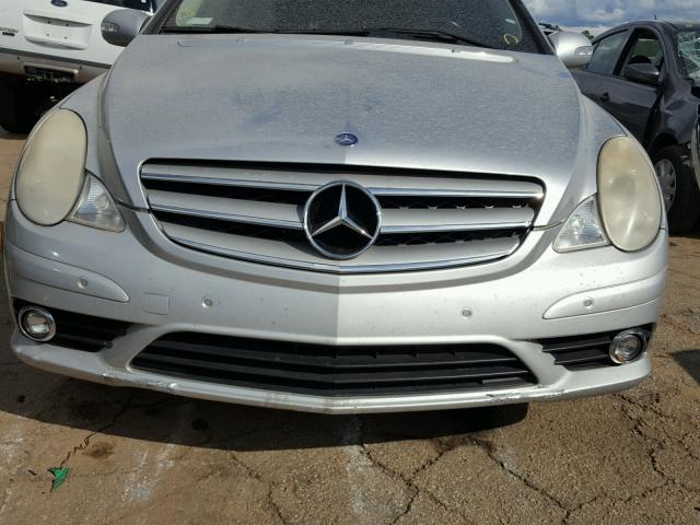 4JGCB56E78A079580 - 2008 MERCEDES-BENZ R 350 SILVER photo 9