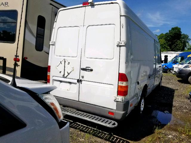 WD0PD744865960615 - 2006 DODGE SPRINTER 2 WHITE photo 6