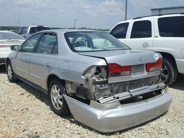 1HGCG56752A121051 - 2002 HONDA ACCORD SE SILVER photo 3