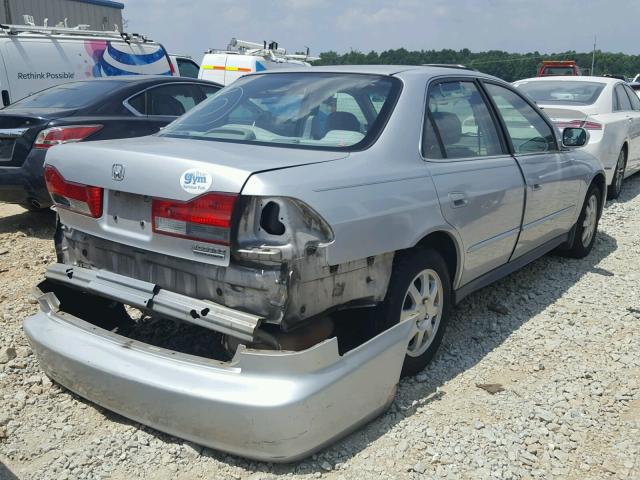 1HGCG56752A121051 - 2002 HONDA ACCORD SE SILVER photo 4