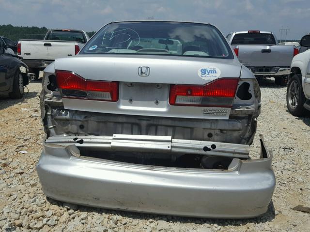 1HGCG56752A121051 - 2002 HONDA ACCORD SE SILVER photo 9