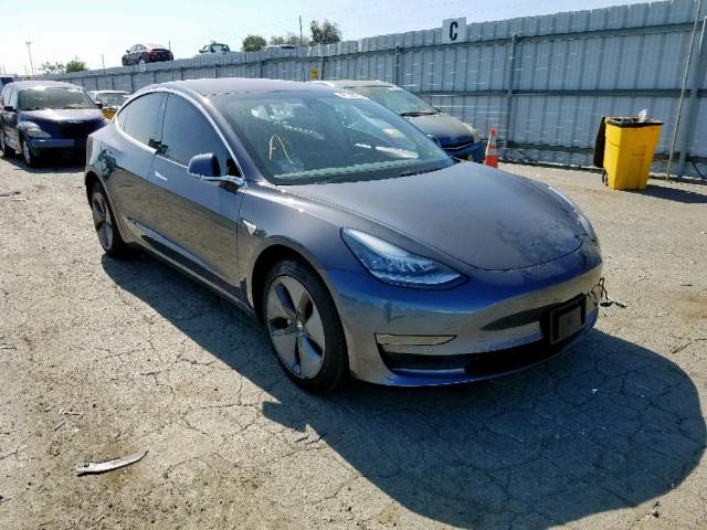 5YJ3E1EB1JF089854 - 2018 TESLA MODEL 3 GRAY photo 1