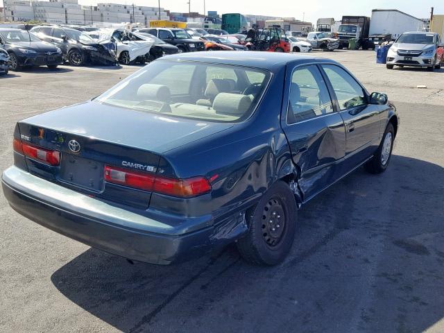 JT2BG22KXW0185156 - 1998 TOYOTA CAMRY CE GREEN photo 4