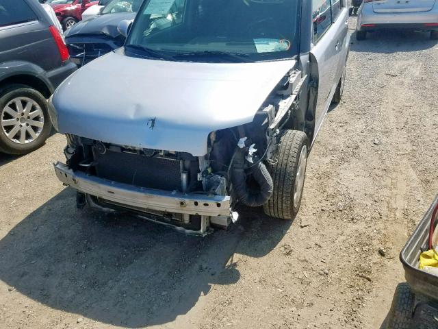 JTLKE50E381023883 - 2008 TOYOTA SCION XB SILVER photo 9
