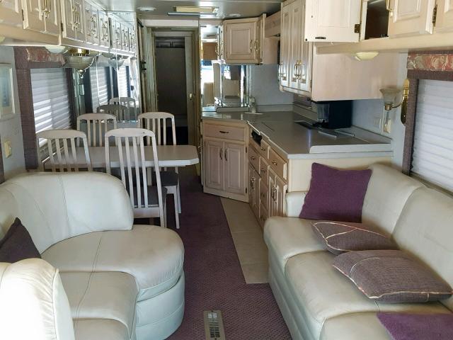 4UZ6XFDCBWC962843 - 1998 ENDE MOTORHOME WHITE photo 9