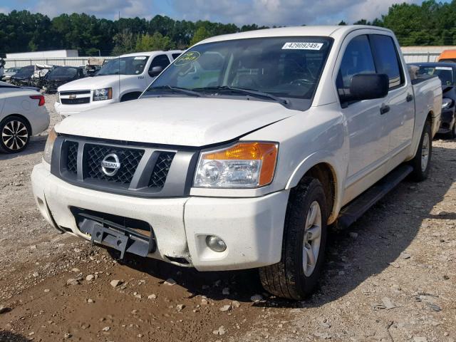 1N6BA0EK8CN307226 - 2012 NISSAN TITAN S WHITE photo 2