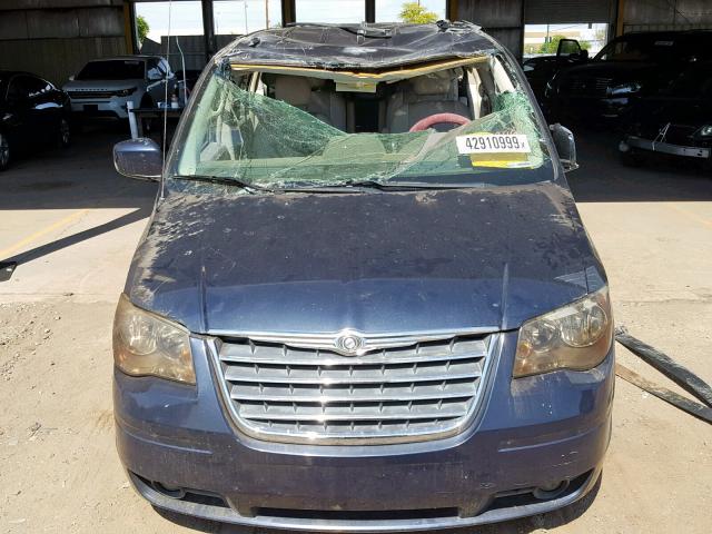 2A8HR54109R522163 - 2009 CHRYSLER TOWN & COU BLUE photo 9