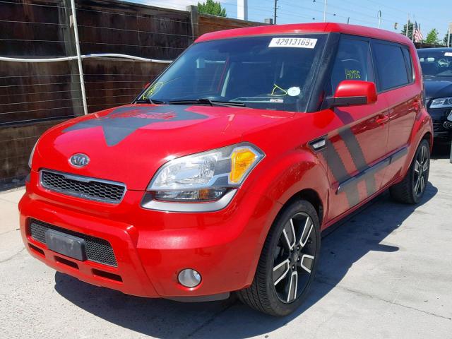 KNDJT2A20B7294713 - 2011 KIA SOUL RED photo 2