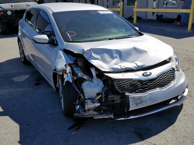 KNAFX5A8XG5617858 - 2016 KIA FORTE EX SILVER photo 1