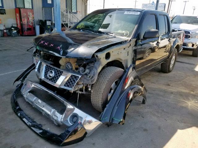 1N6AD07U16C436782 - 2006 NISSAN FRONTIER C BLACK photo 2